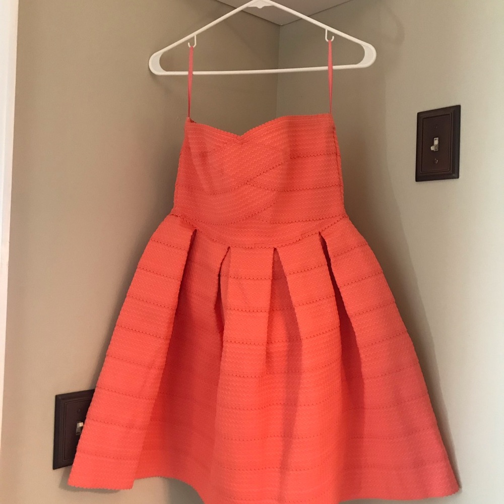 Peach cupcake style wedding guest dress- size M